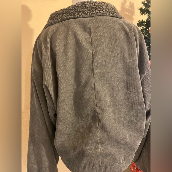 Jacket - Picture 3 of 3